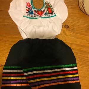 Baby girl 1t embroidered shirt/skirt